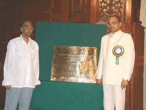 The Brass Commemorative Plaque unveiled by His Excellency, the President of India 